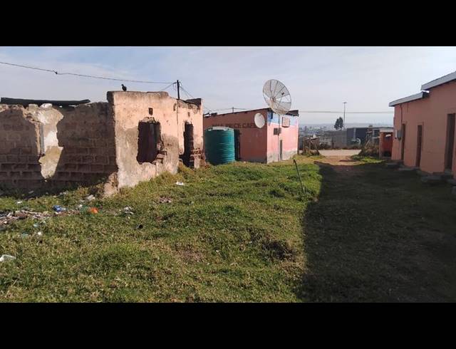 6 BEDROOM APARTMENT FOR SALE IN MTHATHA RURAL